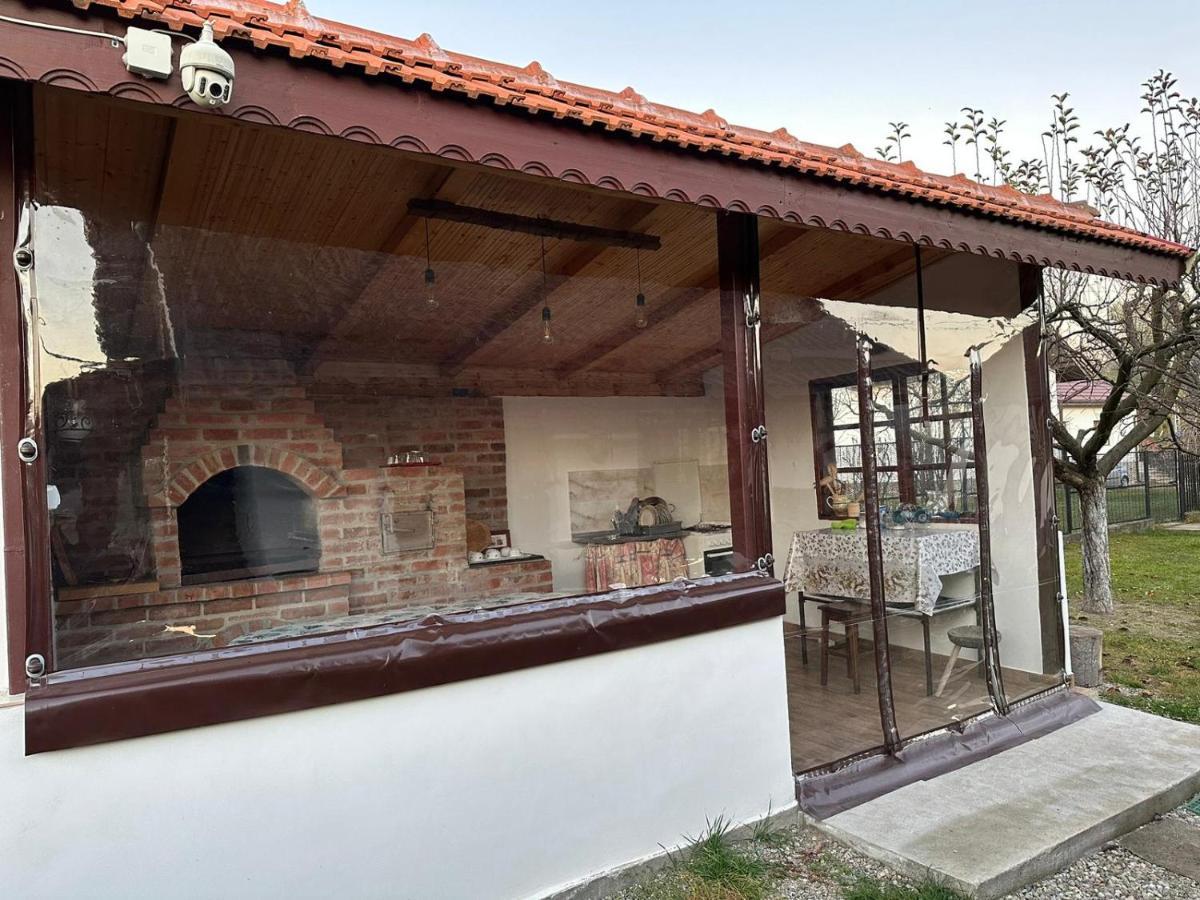 Casa De Vacanta Mirela Novaci-Străini Eksteriør bilde