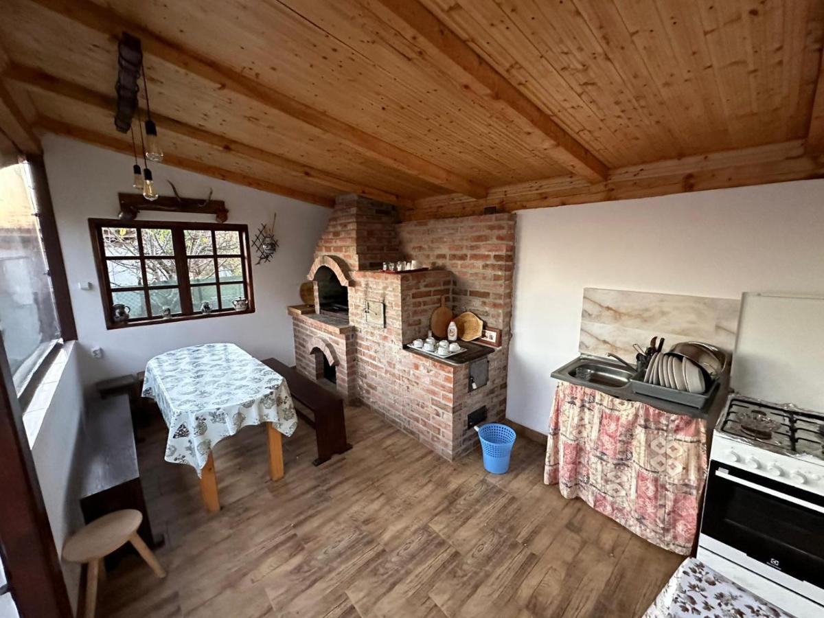 Casa De Vacanta Mirela Novaci-Străini Eksteriør bilde