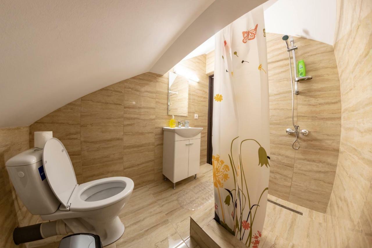 Casa De Vacanta Mirela Novaci-Străini Eksteriør bilde
