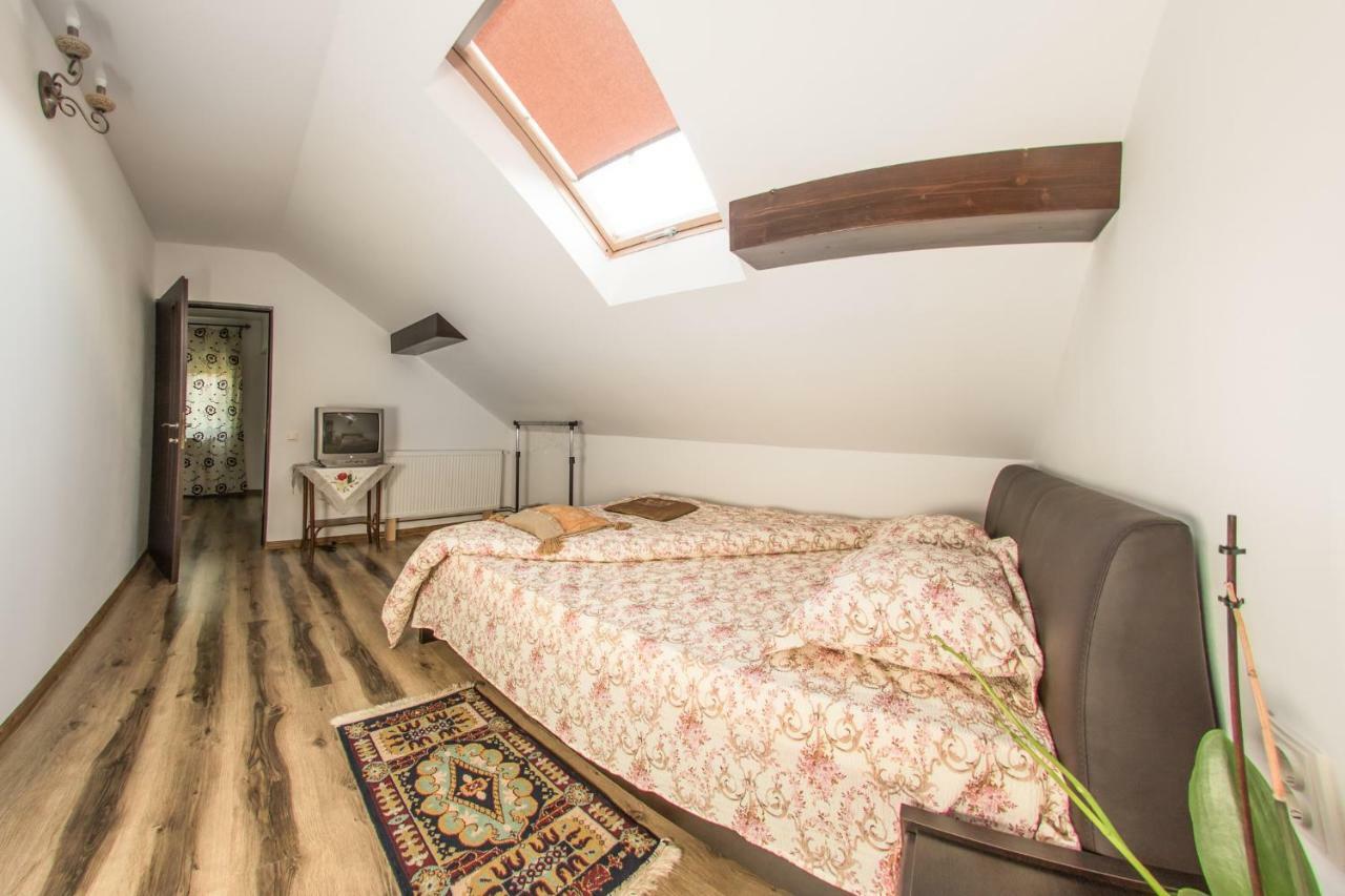 Casa De Vacanta Mirela Novaci-Străini Eksteriør bilde